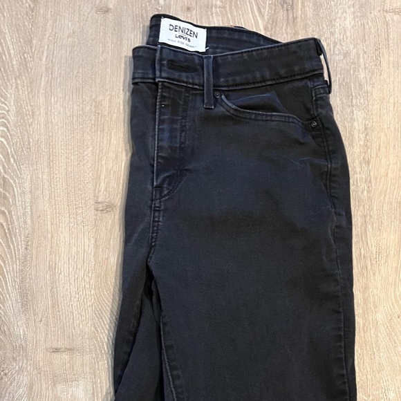 Denizen High-Rise Skinny Jeans size 8 - Picture 1 of 4
